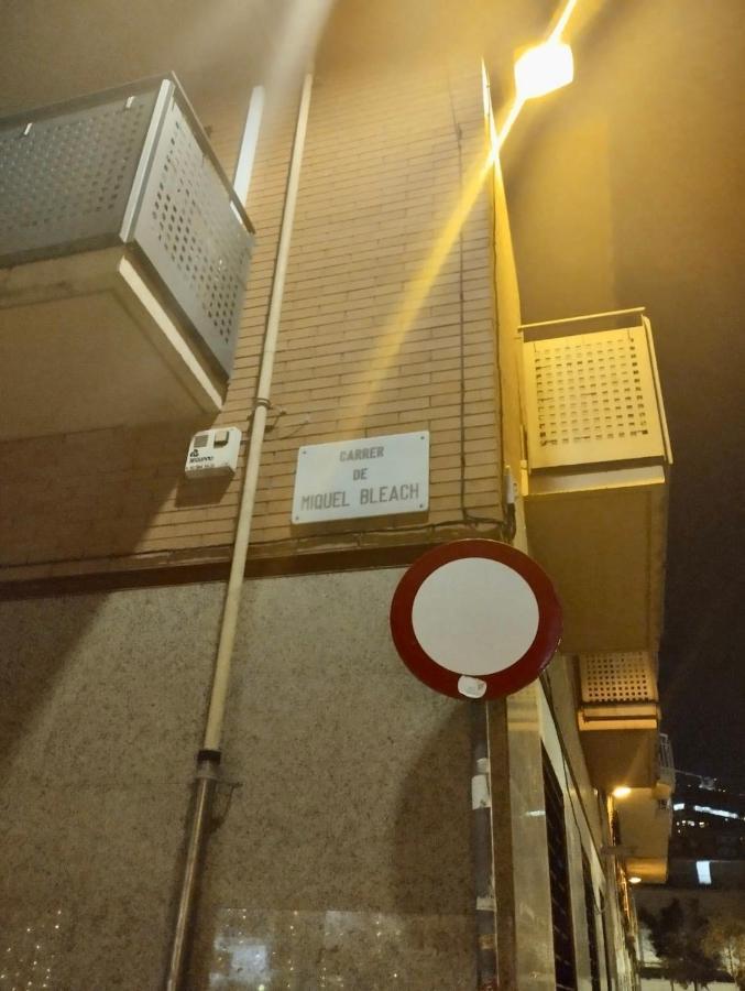 Room Familiar Sants Barcelona Exterior foto